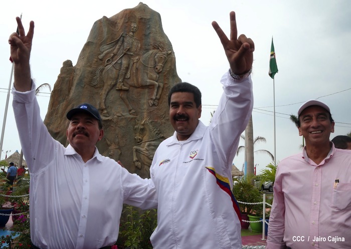 Daniel y Nicolás visitan Puerto Salvador Allende