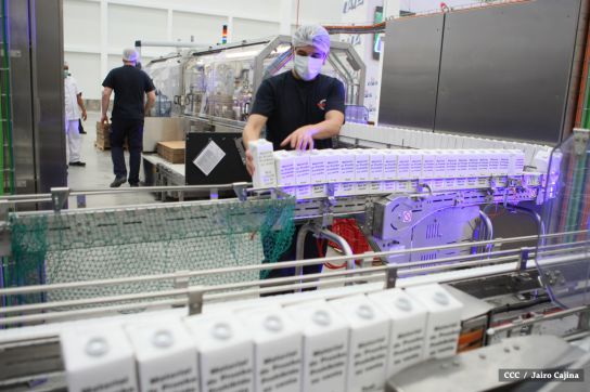 Presidente Daniel inaugura planta láctea del grupo Lala