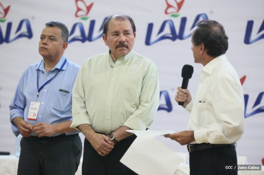 Presidente Daniel inaugura planta láctea del grupo Lala