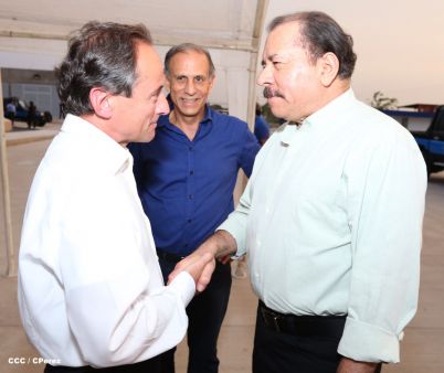 Presidente Daniel inaugura planta láctea del grupo Lala