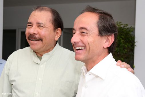 Presidente Daniel inaugura planta láctea del grupo Lala