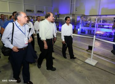 Presidente Daniel inaugura planta láctea del grupo Lala