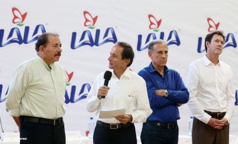 Presidente Daniel inaugura planta láctea del grupo Lala