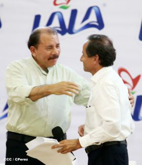 Presidente Daniel inaugura planta láctea del grupo Lala