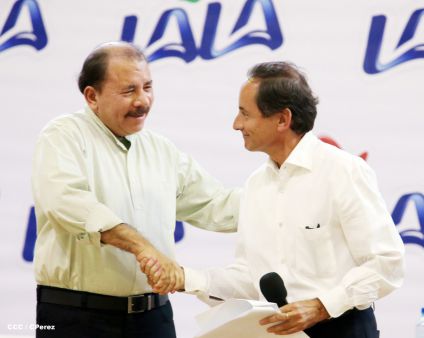 Presidente Daniel inaugura planta láctea del grupo Lala