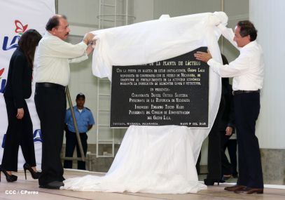 Presidente Daniel inaugura planta láctea del grupo Lala