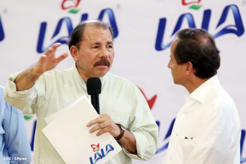 Presidente Daniel inaugura planta láctea del grupo Lala