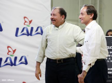 Presidente Daniel inaugura planta láctea del grupo Lala