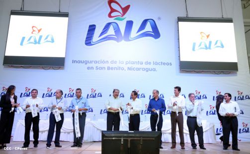 Presidente Daniel inaugura planta láctea del grupo Lala