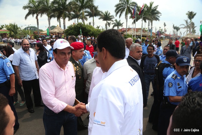 Daniel y Nicolás visitan Puerto Salvador Allende