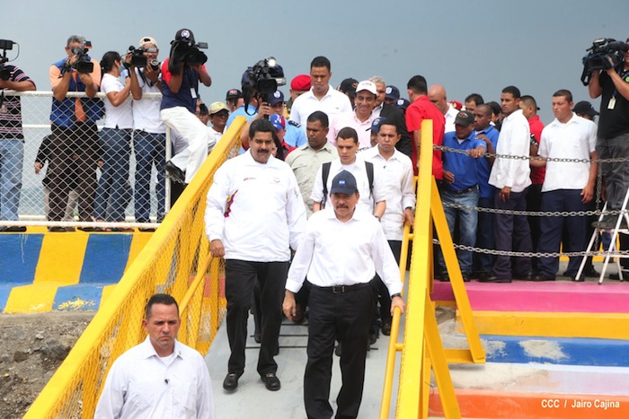 Daniel y Nicolás visitan Puerto Salvador Allende
