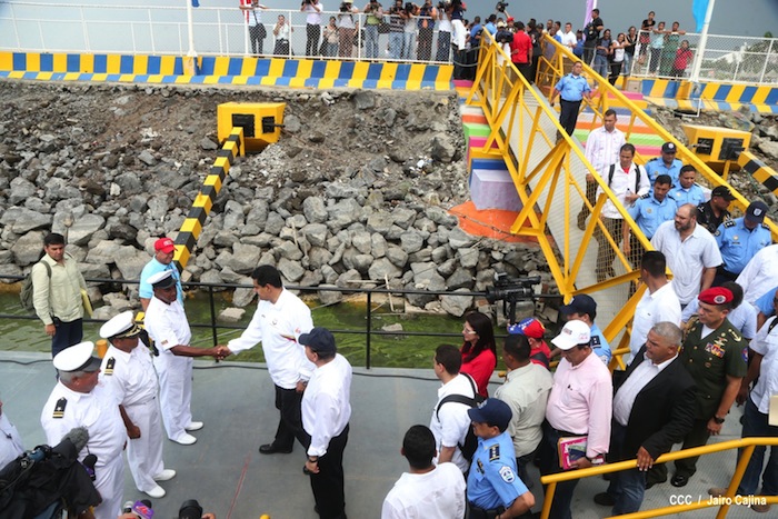 Daniel y Nicolás visitan Puerto Salvador Allende