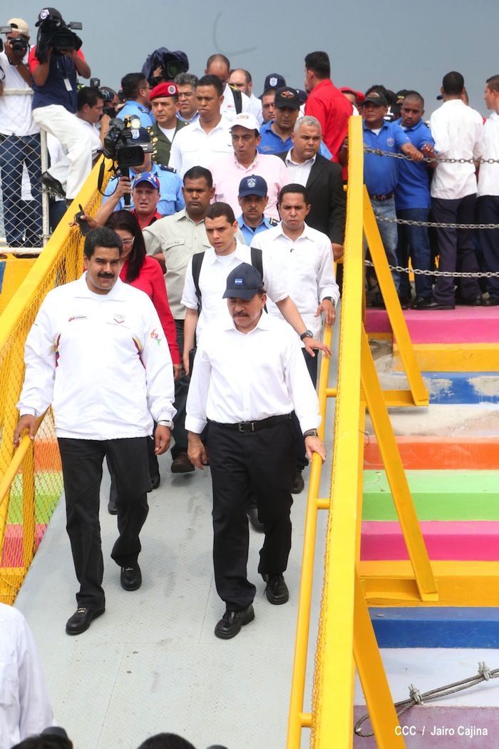 Daniel y Nicolás visitan Puerto Salvador Allende