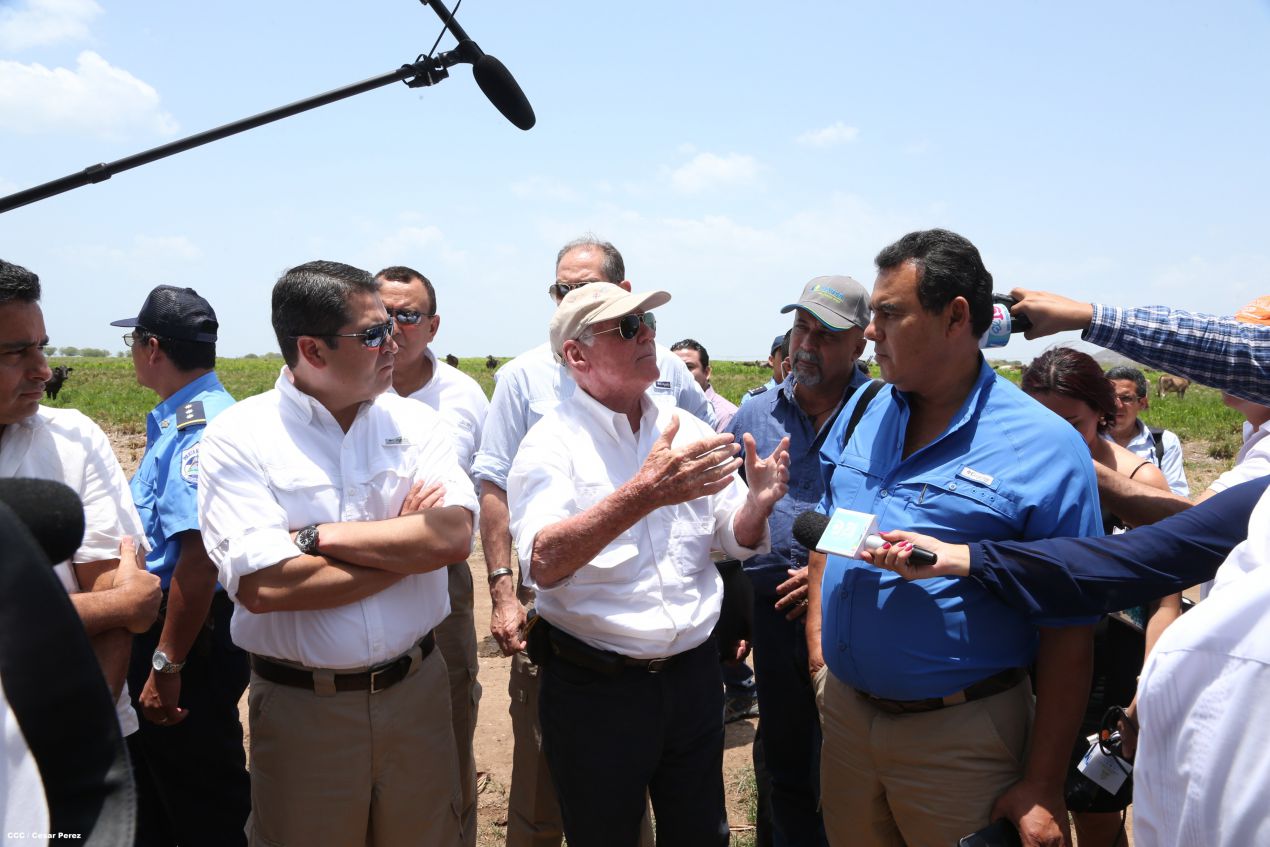 Presidente de Honduras conoce experiencia ganadera de Nicaragua