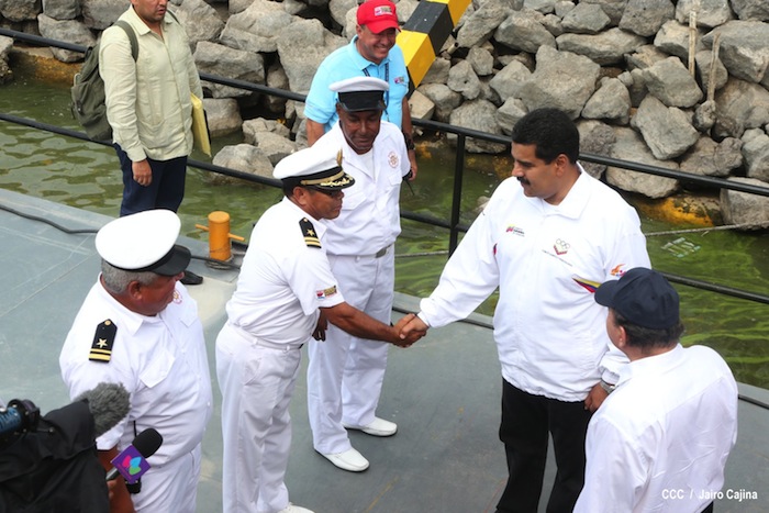 Daniel y Nicolás visitan Puerto Salvador Allende