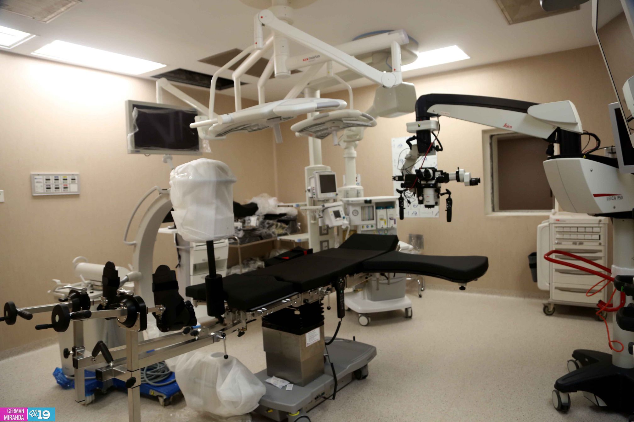 Presidente Juan Orlando Hernández Realiza recorrido por instalaciones del Nuevo Hospital Militar