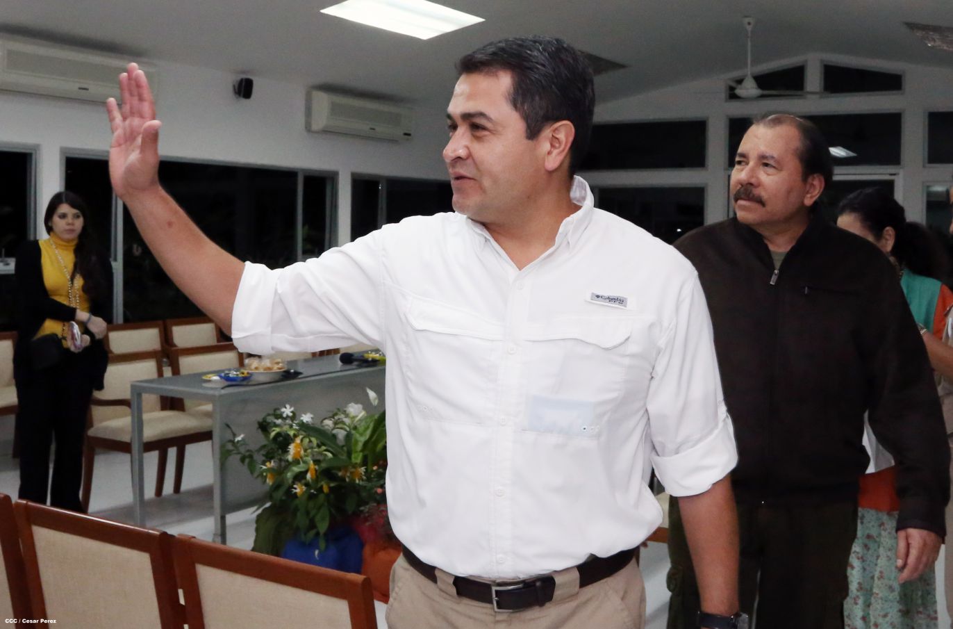 Daniel y Rosario se reúnen con presidente de Honduras