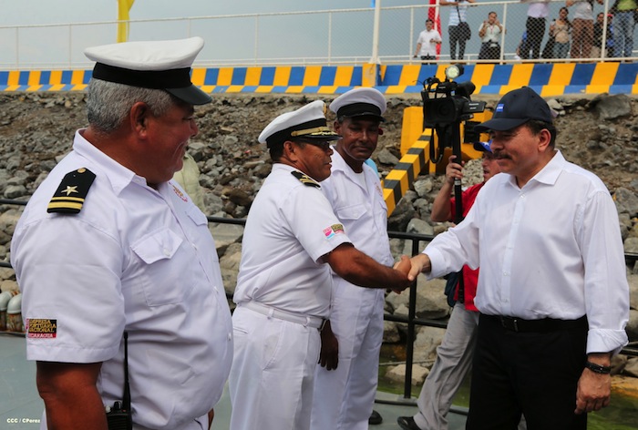 Daniel y Nicolás visitan Puerto Salvador Allende