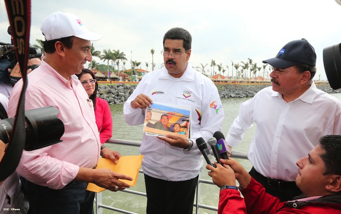 Daniel y Nicolás visitan Puerto Salvador Allende