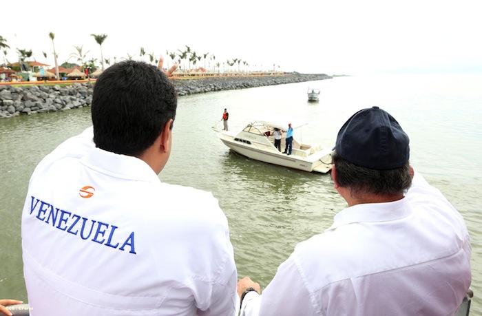 Daniel y Nicolás visitan Puerto Salvador Allende