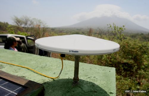 INETER da mantenimiento preventivo al Sistema de Alerta Temprana en el Volcán Concepción