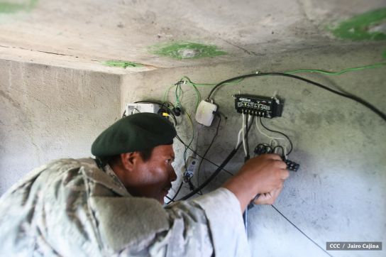 INETER da mantenimiento preventivo al Sistema de Alerta Temprana en el Volcán Concepción