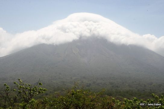 INETER da mantenimiento preventivo al Sistema de Alerta Temprana en el Volcán Concepción