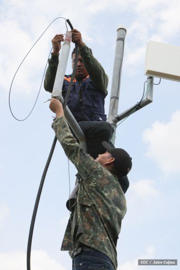 INETER da mantenimiento preventivo al Sistema de Alerta Temprana en el Volcán Concepción