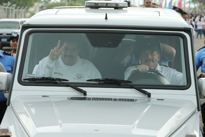 Daniel y Nicolás visitan Puerto Salvador Allende