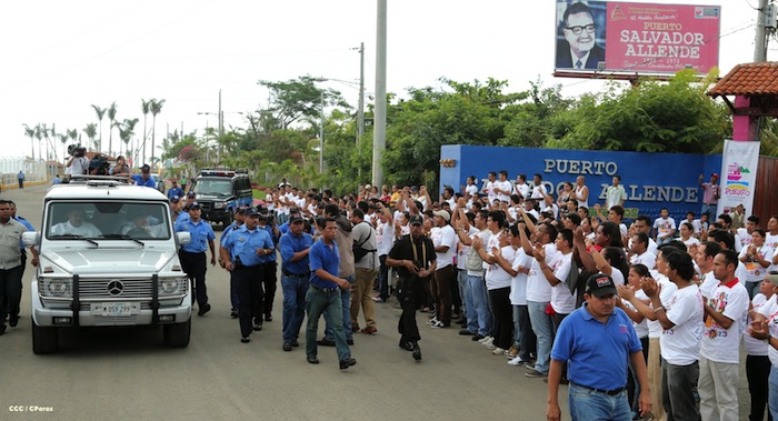 Daniel y Nicolás visitan Puerto Salvador Allende