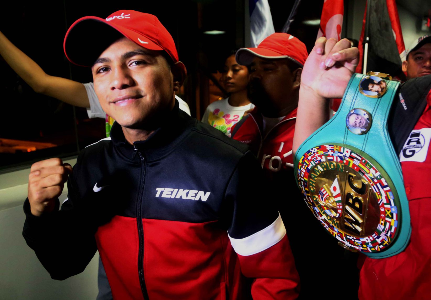 Juventud nicaragüense se desborda para recibir a “Chocolatito” González