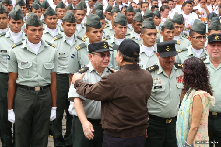 Daniel y Rosario conmemoran el 120 aniversario del natalicio de Sandino