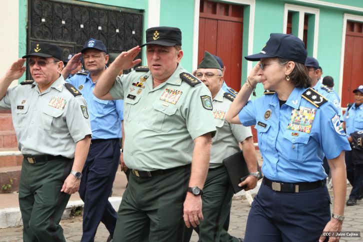 Daniel y Rosario conmemoran el 120 aniversario del natalicio de Sandino