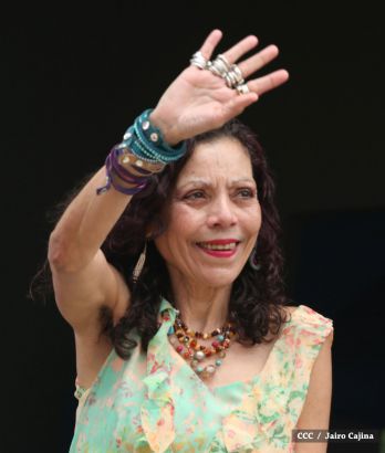 Daniel y Rosario conmemoran el 120 aniversario del natalicio de Sandino