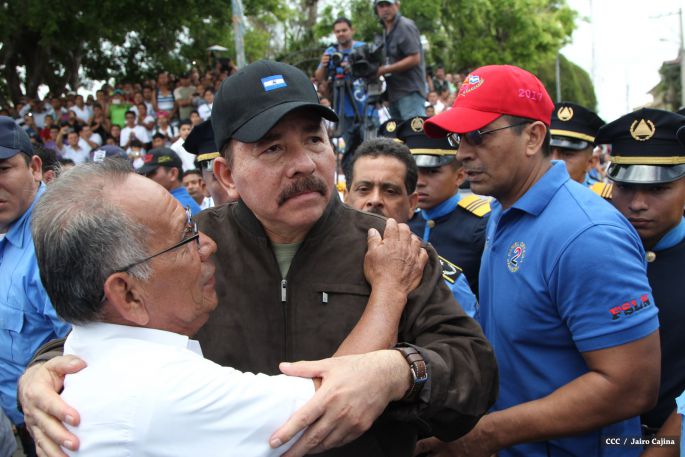 Daniel y Rosario conmemoran el 120 aniversario del natalicio de Sandino
