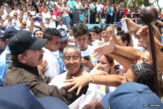 Daniel y Rosario conmemoran el 120 aniversario del natalicio de Sandino