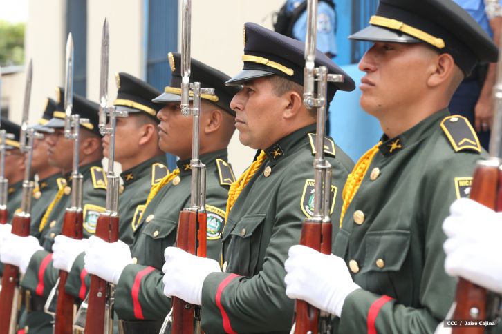 Daniel y Rosario conmemoran el 120 aniversario del natalicio de Sandino