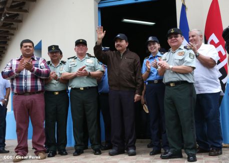 Daniel y Rosario conmemoran el 120 aniversario del natalicio de Sandino