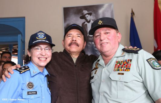 Daniel y Rosario conmemoran el 120 aniversario del natalicio de Sandino