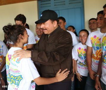 Daniel y Rosario conmemoran el 120 aniversario del natalicio de Sandino