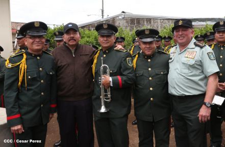 Daniel y Rosario conmemoran el 120 aniversario del natalicio de Sandino
