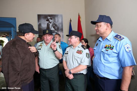 Daniel y Rosario conmemoran el 120 aniversario del natalicio de Sandino