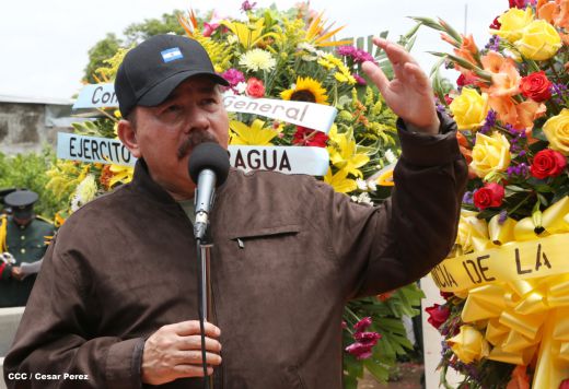 Daniel y Rosario conmemoran el 120 aniversario del natalicio de Sandino