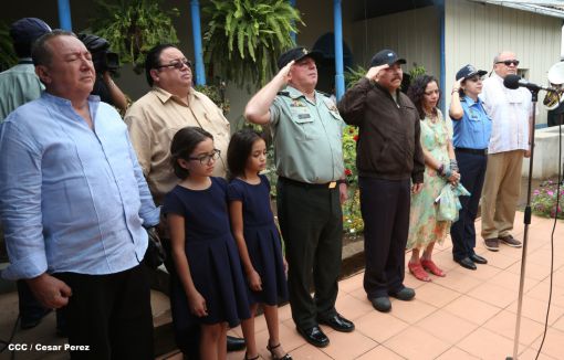 Daniel y Rosario conmemoran el 120 aniversario del natalicio de Sandino