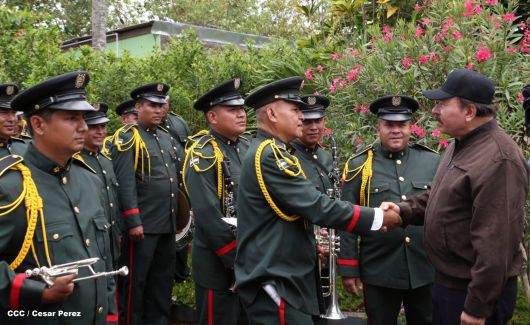 Daniel y Rosario conmemoran el 120 aniversario del natalicio de Sandino