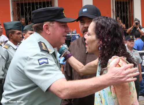 Daniel y Rosario conmemoran el 120 aniversario del natalicio de Sandino