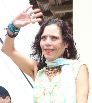 Daniel y Rosario conmemoran el 120 aniversario del natalicio de Sandino