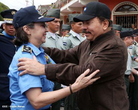 Daniel y Rosario conmemoran el 120 aniversario del natalicio de Sandino