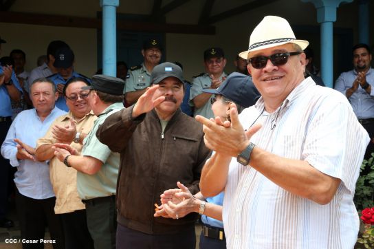 Daniel y Rosario conmemoran el 120 aniversario del natalicio de Sandino