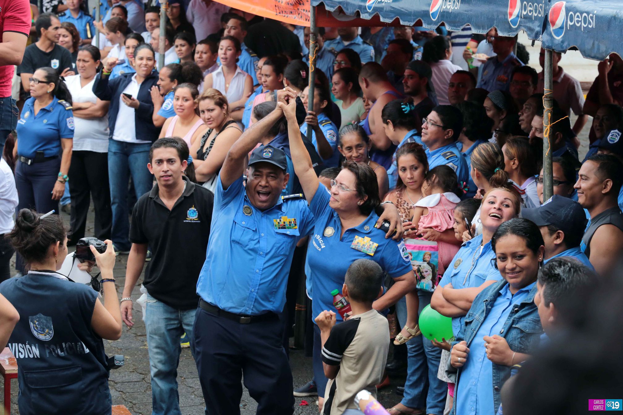 Policía Nacional promueve el boxeo entre sus oficiales